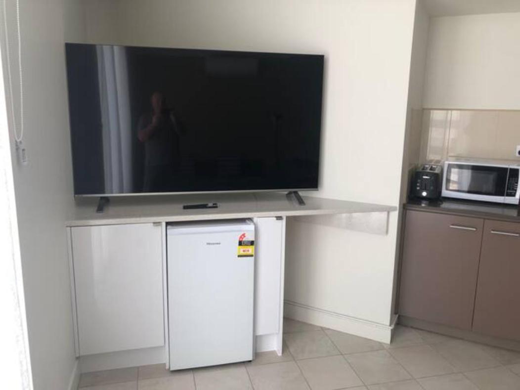 Base Holidays - Ettalong Beach Premium Apartments Экстерьер фото