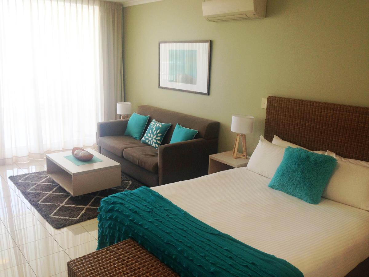 Base Holidays - Ettalong Beach Premium Apartments Экстерьер фото